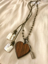 Load image into Gallery viewer, Pave Diamond Arrow Pendant